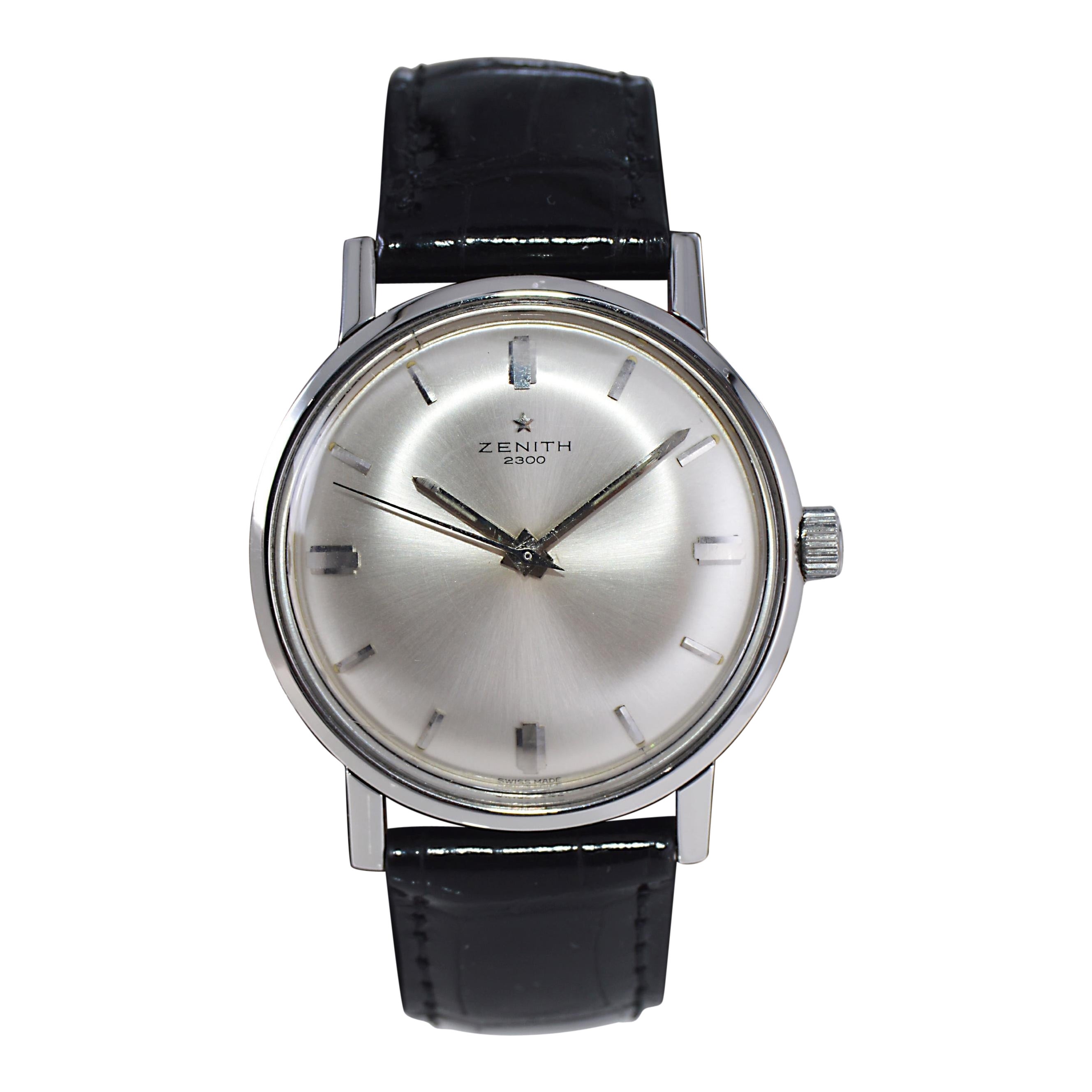 Zenith Stainless Steel Original Dial Manual Wind Watch, circa 1950s For Sale