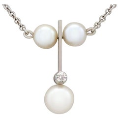 Cultured Pearl Pendant Necklaces