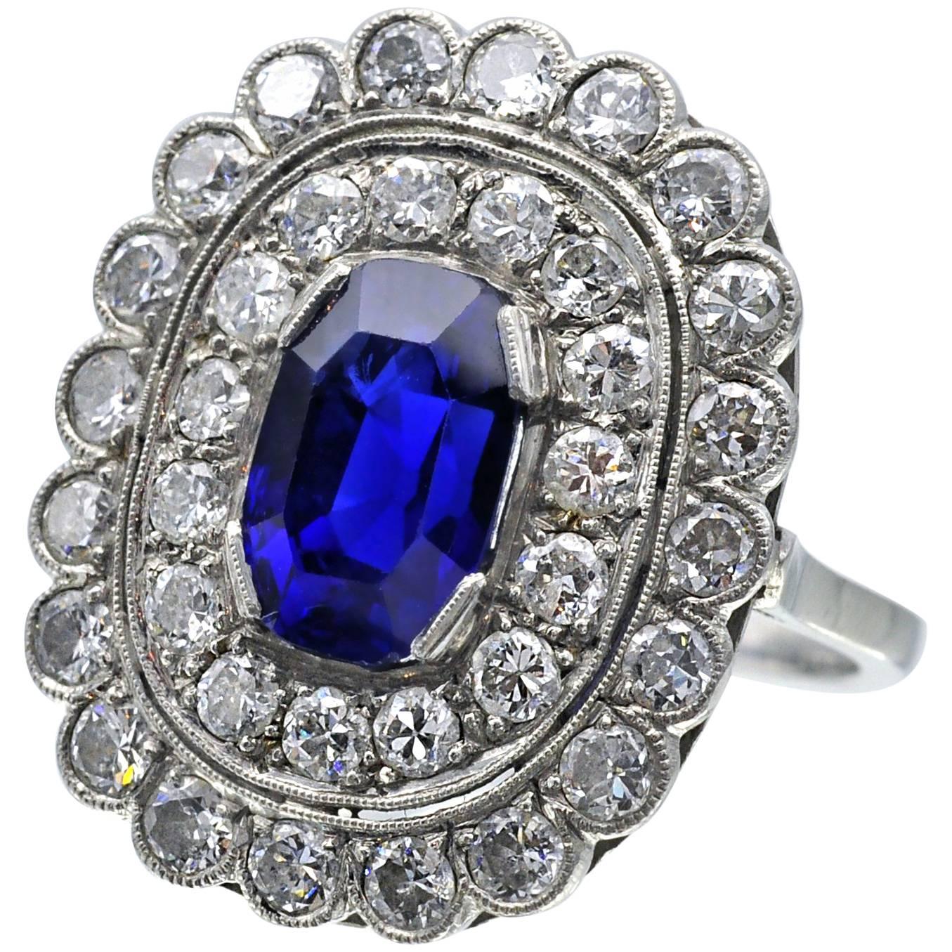Art Deco-Ring, zertifizierter natürlicher burmesischer Saphir im Angebot