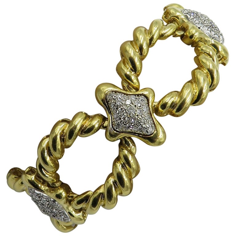 Yellow Gold Flexible Link Bracelet For Sale at 1stdibs