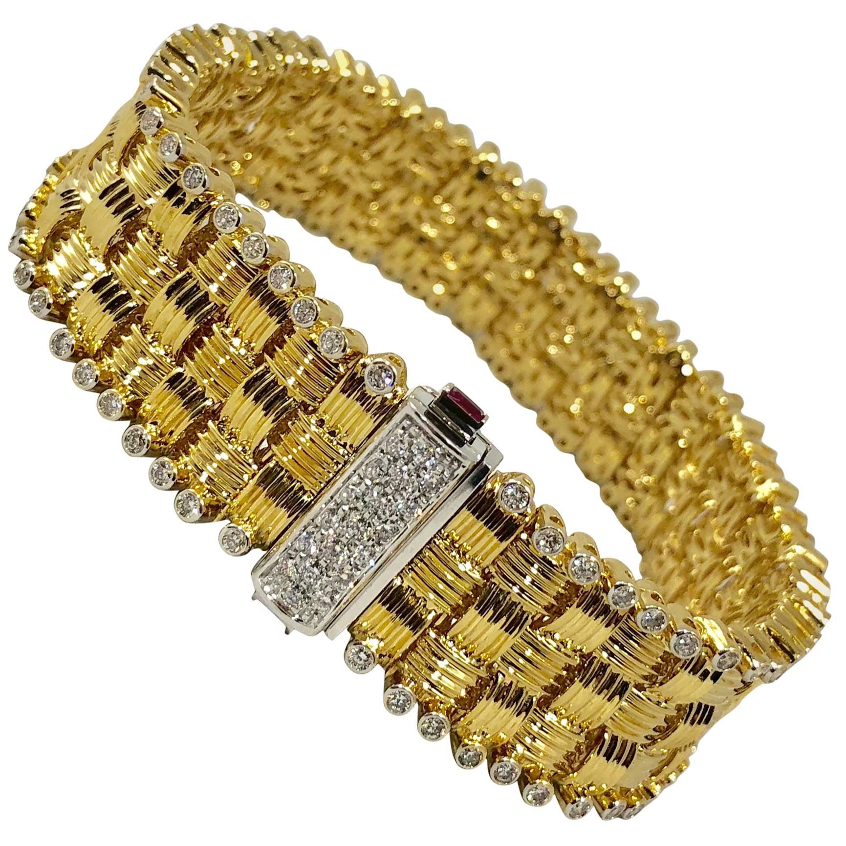 Roberto Coin 18 Karat Yellow Gold and 2.03 Carat Full Cut Round Diamond Bracelet