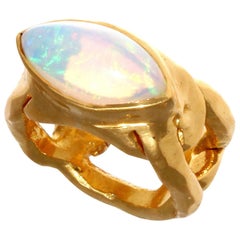 French Retro Opal 22 Karat Gold Ring