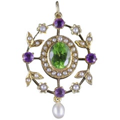 Antique Victorian Suffragette Pendant 15 Carat Gold Peridot, circa 1900