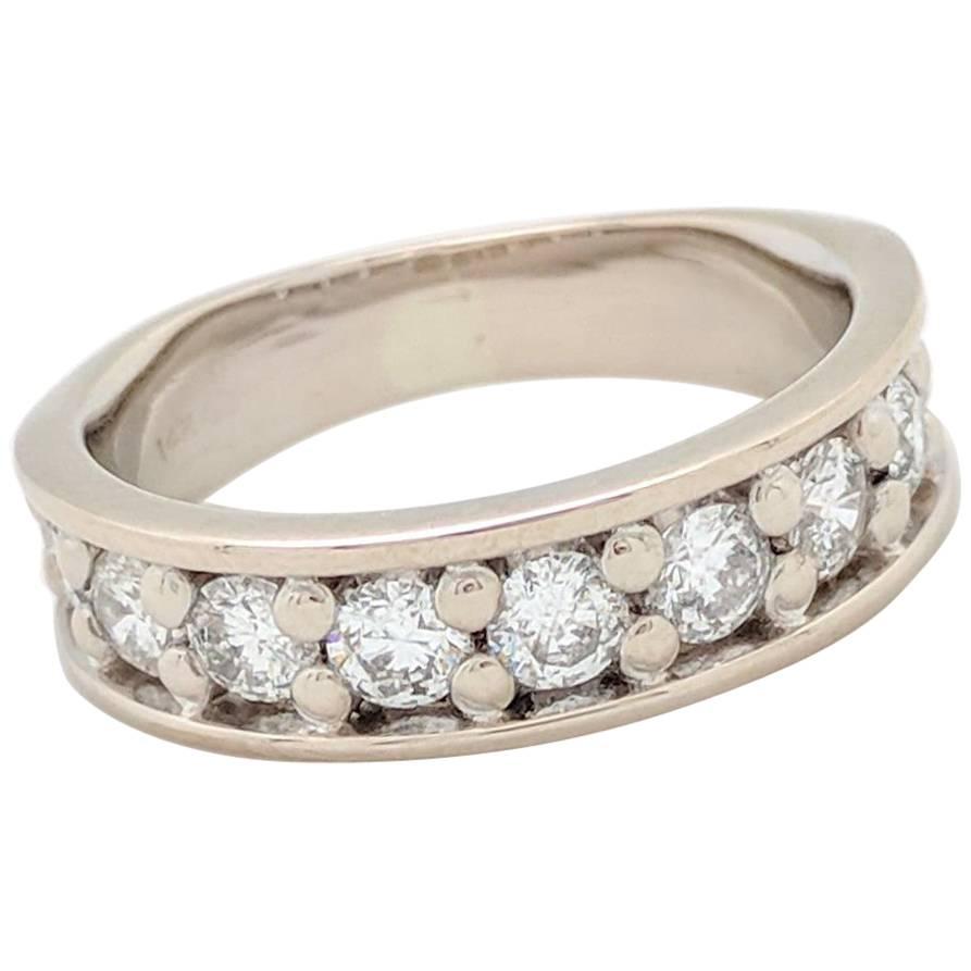 14 Karat White Gold 1 Carat Prong Set Diamond Wedding Band Ring For Sale