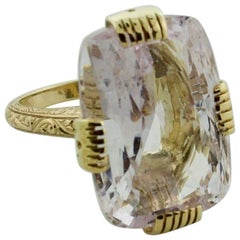 Retro 35.90 Carat Pastel Pink Sapphire Ring in 18 Karat Yellow Gold