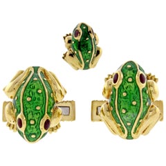 David Webb Green Enamel Gold Frog Cufflinks