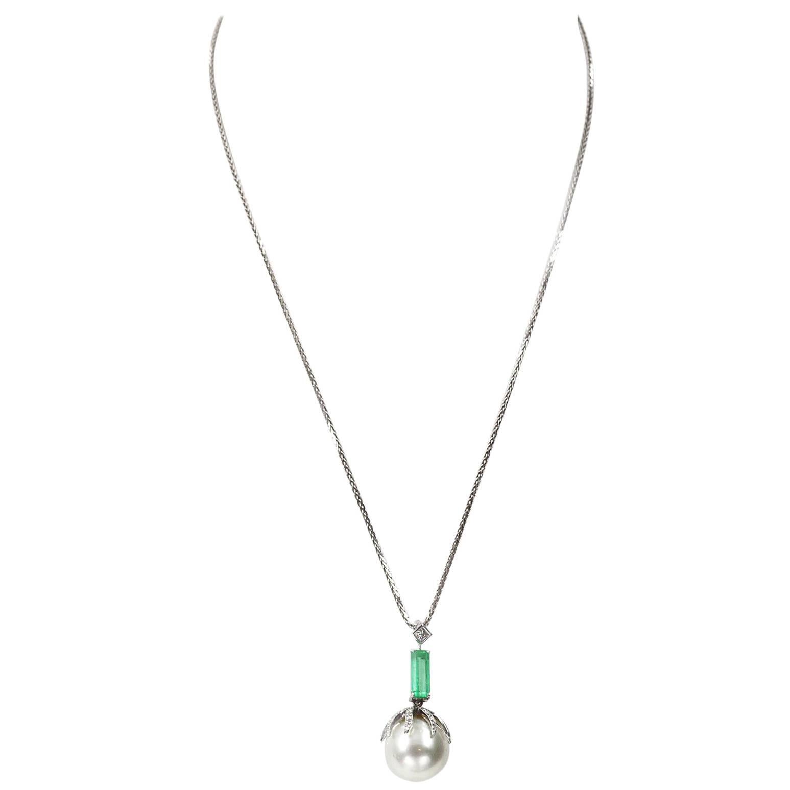 White Gold "750" Pearl and Emerald Pendant with White Gold Chain For Sale