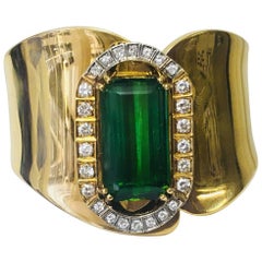 Stunning Italian 18 Karat Gold 21.75 Carat Green Tourmaline G/H VS Diamond Cuff