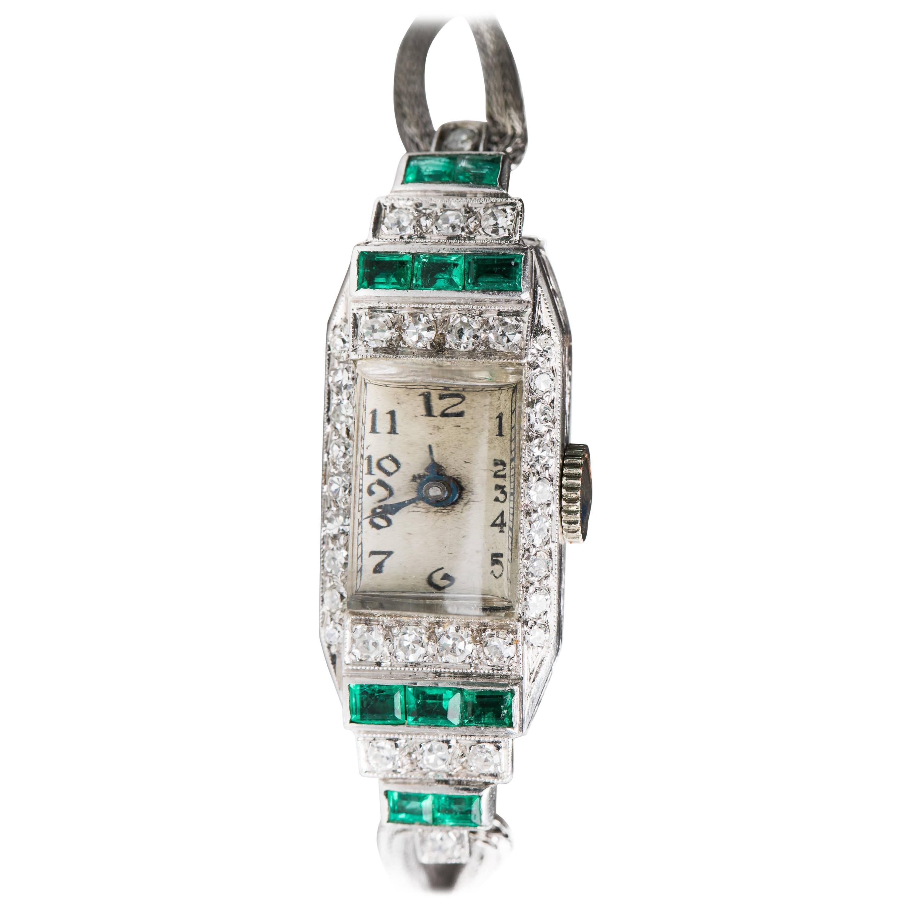 Art Deco Platinum White Gold Diamond Emerald manual Wristwatch, 1920s 