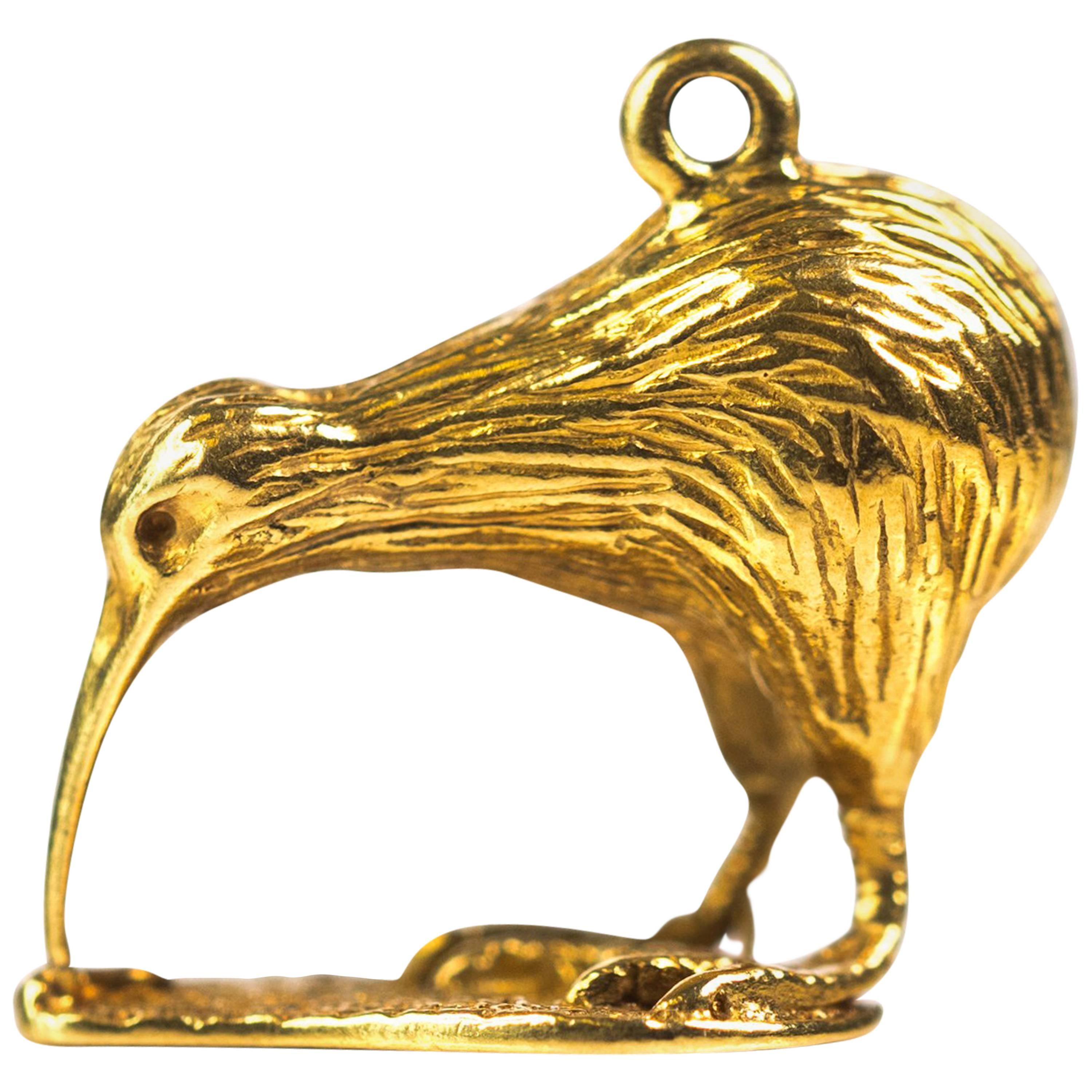 1950s Wading Bird Charm Pendant, 18 Karat Yellow Gold