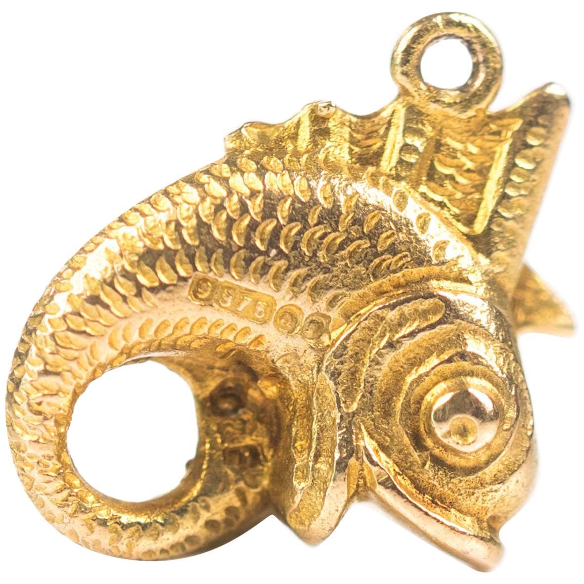 1950s Eternal Circle Fish Charm Pendant, 9 Karat Yellow Gold