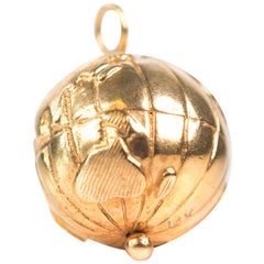 1970s Spinning Globe Charm Pendant, 14 Karat Yellow Gold