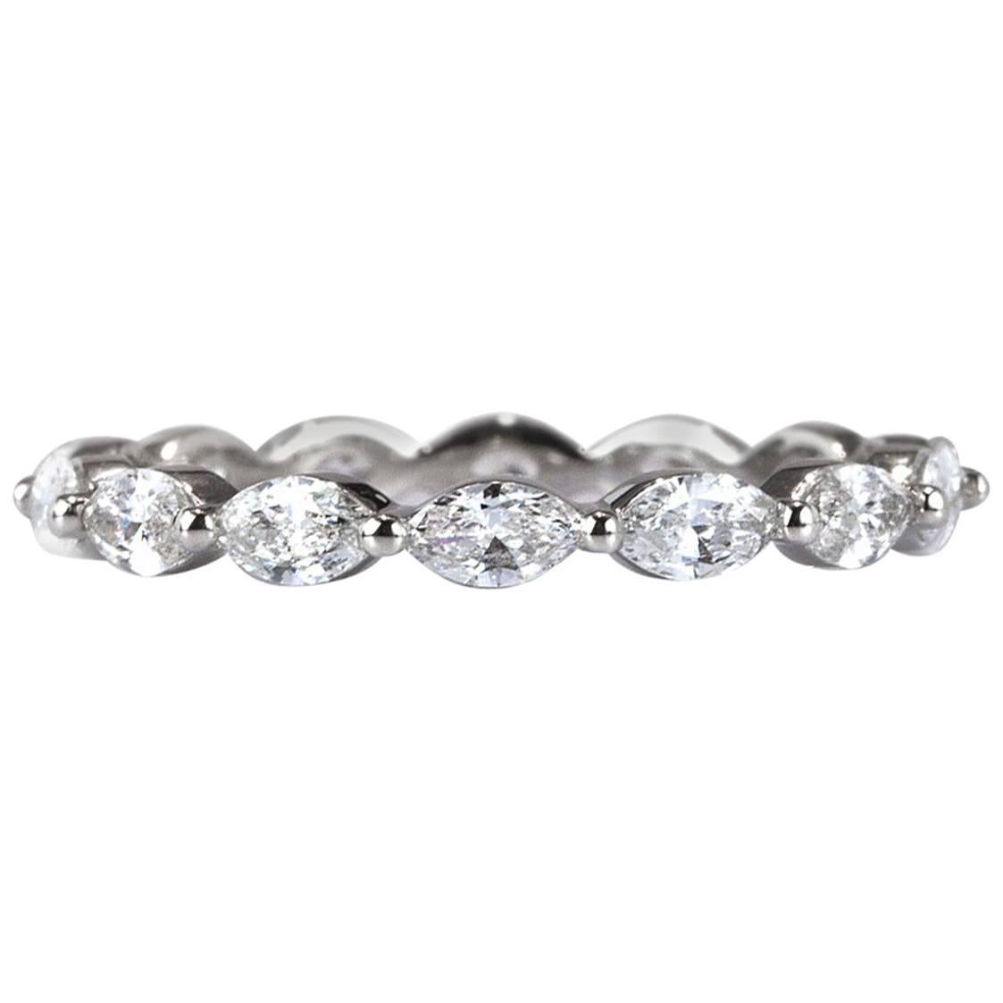 Mark Broumand, anneau d'éternité en platine avec diamants taille marquise de 1,00 carat