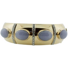 Lavender Jade and Diamond Bangle Bracelet in Yellow Gold