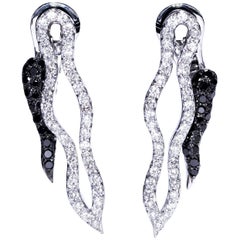 3.29 Carat White Black Round Diamond 18 Karat Gold Modern Spike Line Earrings