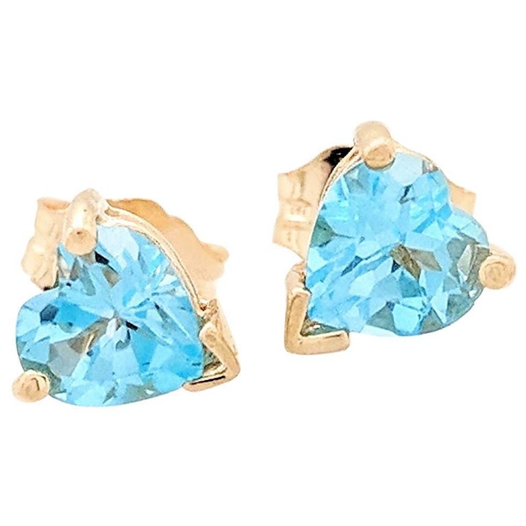 14 Karat Yellow Gold 50 Carat Heart Shaped Blue Topaz Stud Earrings 14 Karat Yellow Gold 50 Carat Heart Shaped Blue Topaz Stud Earrings For