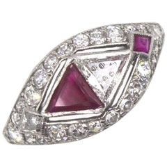 Antique Art Deco Diamond Ruby 18 Karat White Gold Ring
