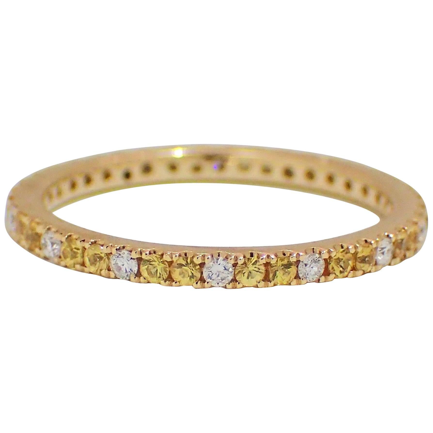 18 Karat Gold Band with 0.41 Carat of Yellow Sapphire and 0.16 Carat of Diamond For Sale