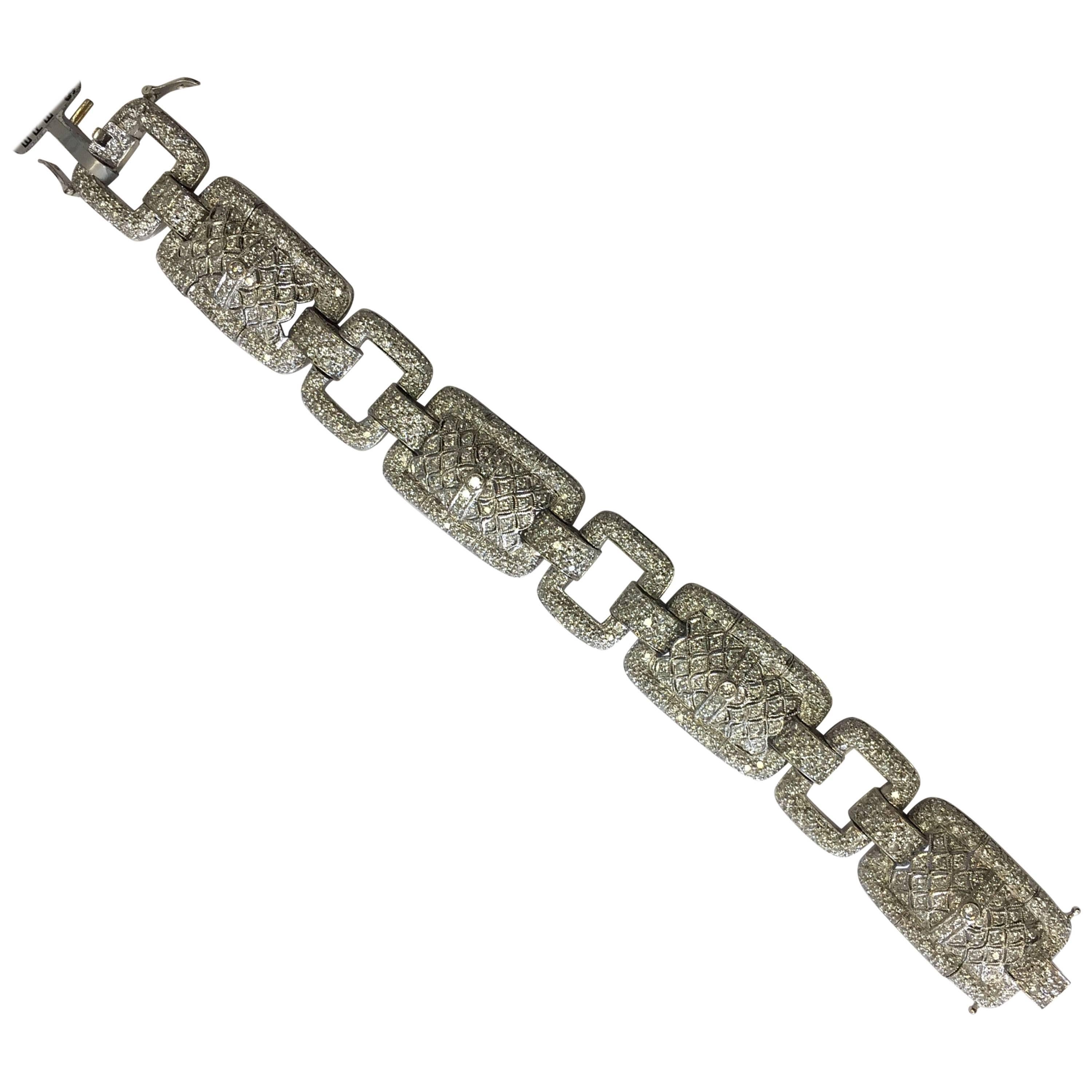 Estate Designed Diamond Bracelet in 18 Karat White Gold