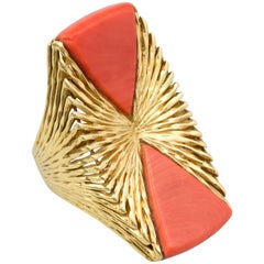 Kutchinsky, London, 1970s Coral and Textured Gold Cocktail Ring