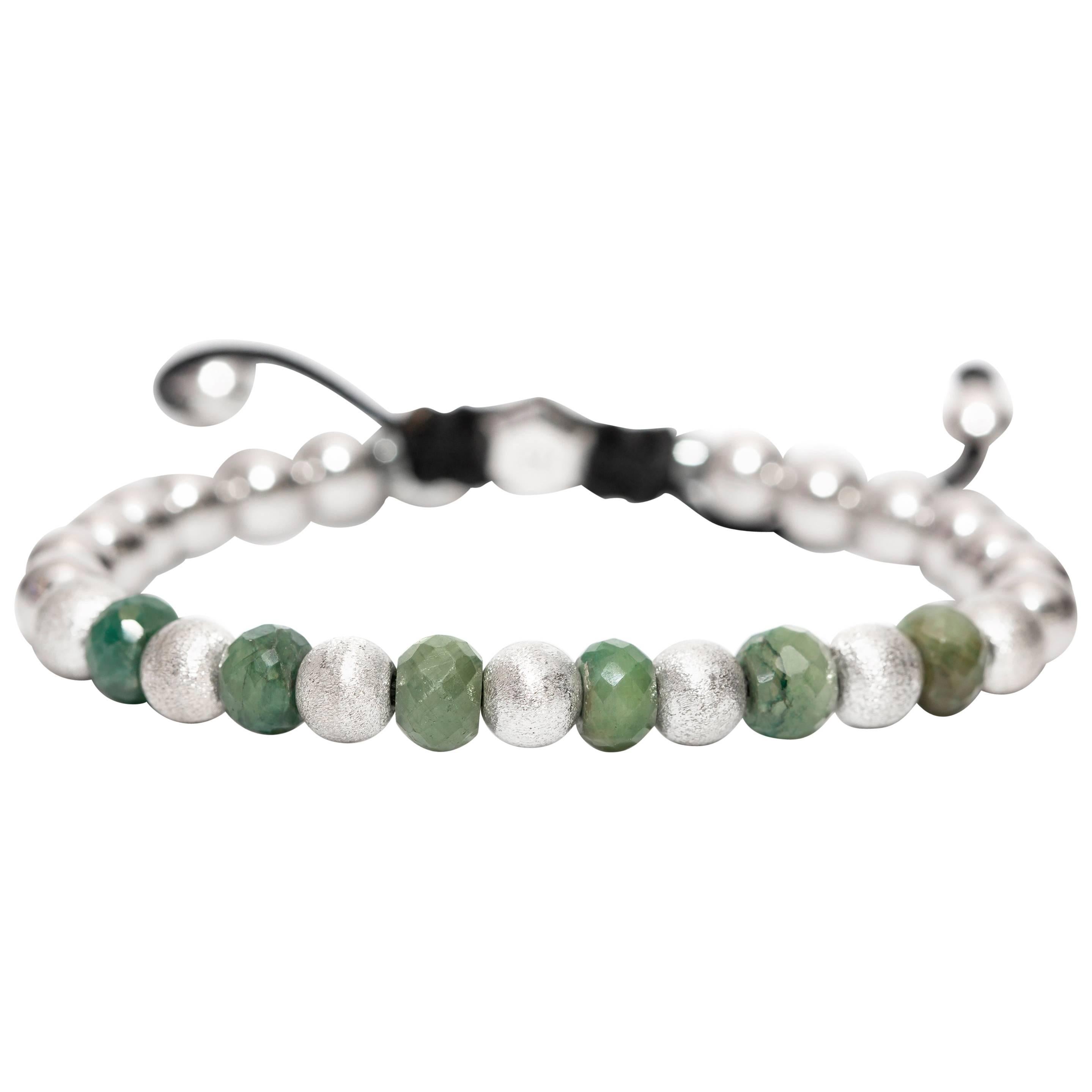 11.76 Carat Emerald Silver Stainless Steel Modern Classic Bead Macrame Bracelet  For Sale