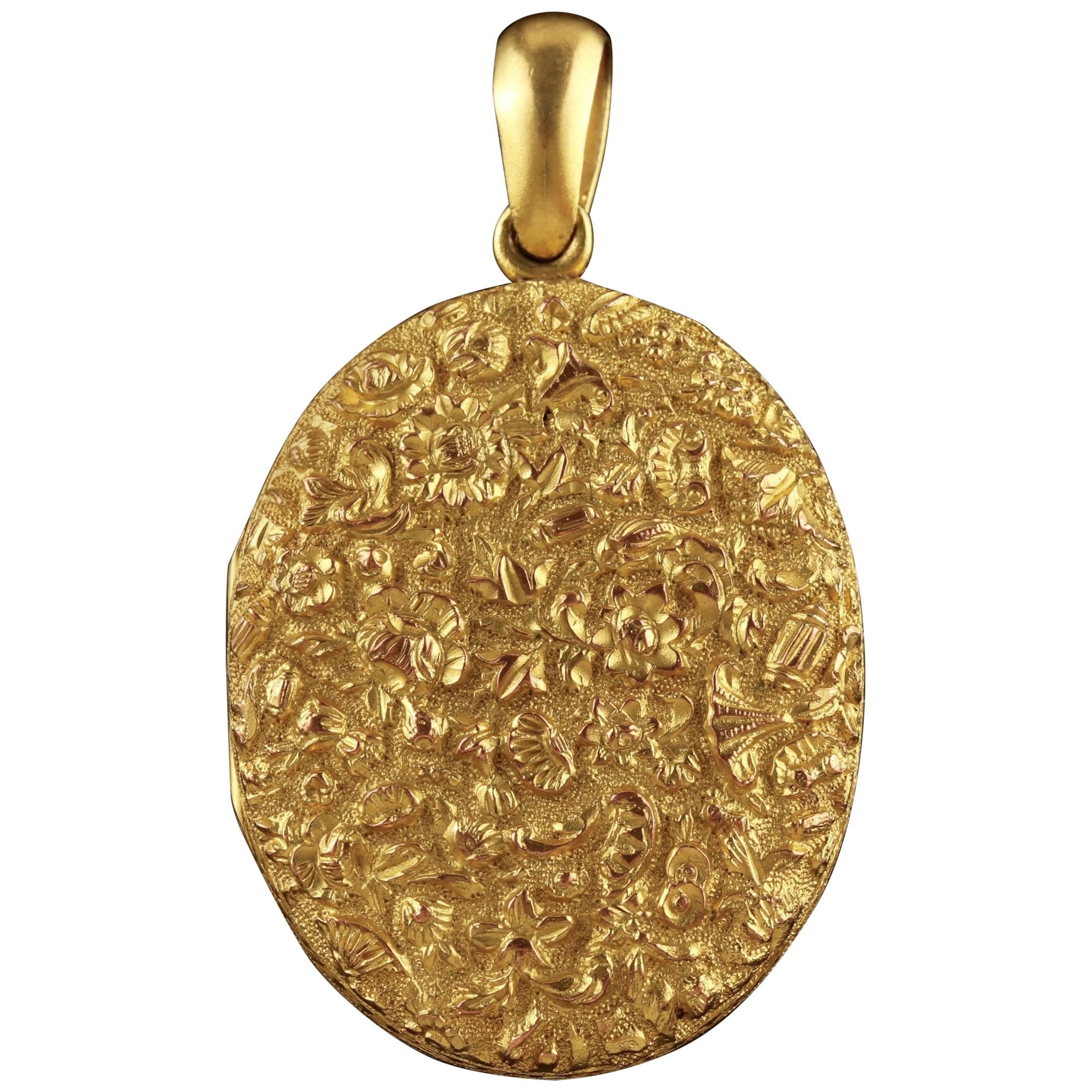 Antique Victorian Locket 18 Carat Gold Gilt Forget Me Not, circa 1880