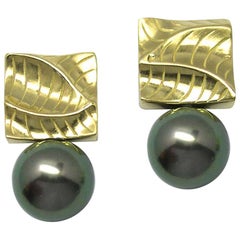 18 Karat Yellow Gold Stud Earrings with Tahitian Pearls