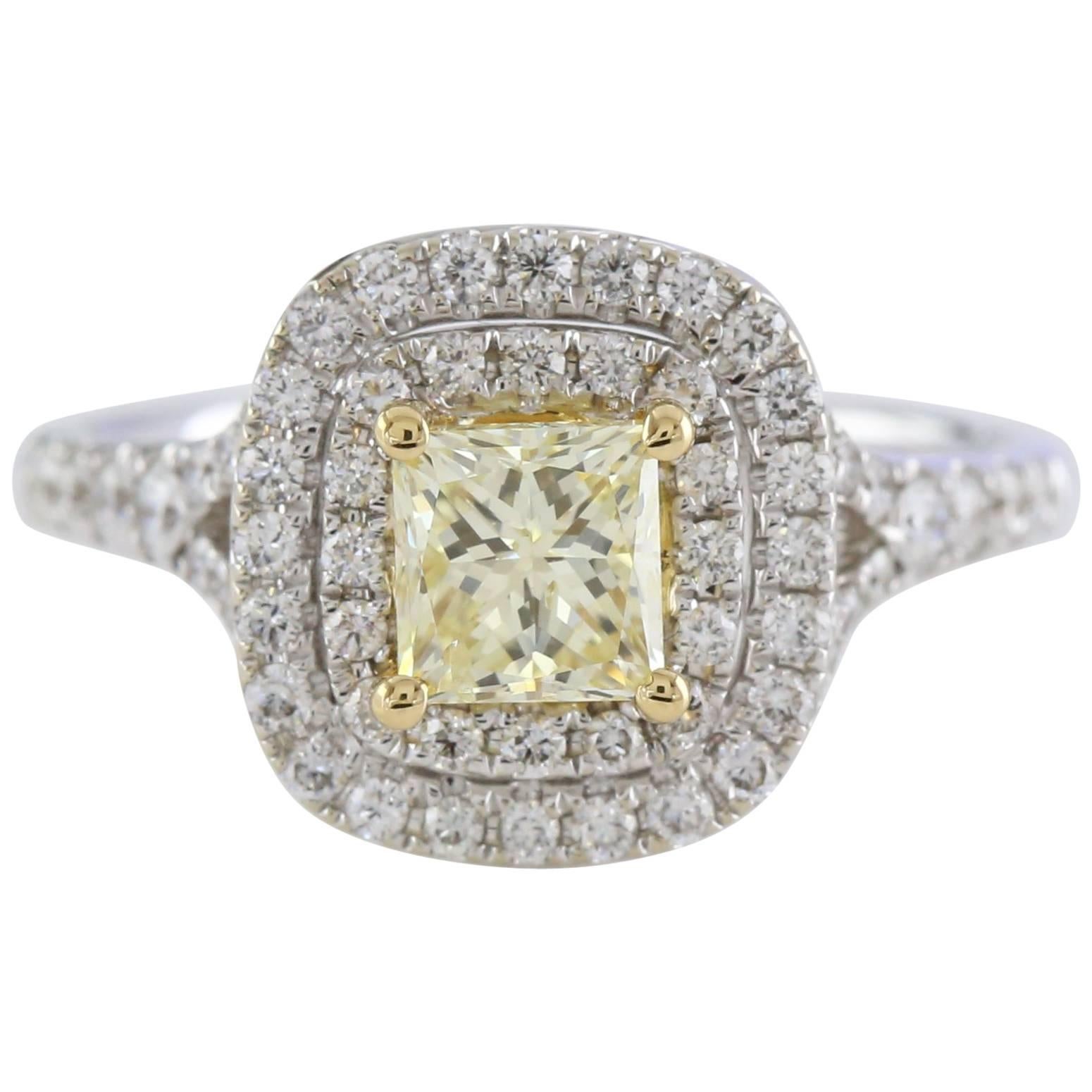 Fancy Yellow HRD Certificated 0.96 Carat Diamond Ring For Sale