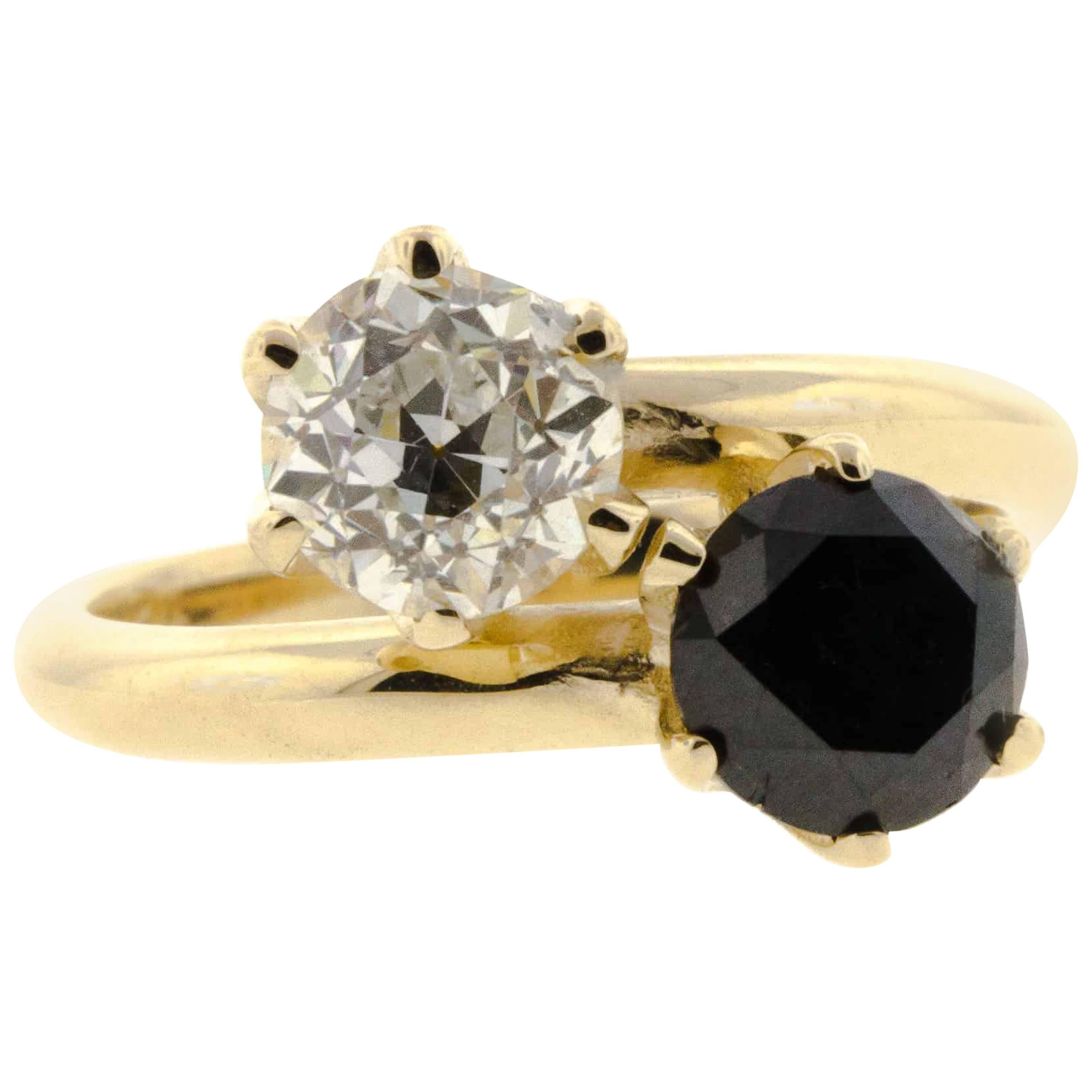 Black and White Diamond Yellow Gold Bypass Ring (Certified) For Sale