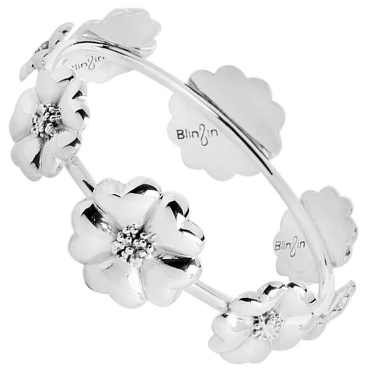 .925 Sterling Silver Blossom Graduated Bangle Bracelet For Sale