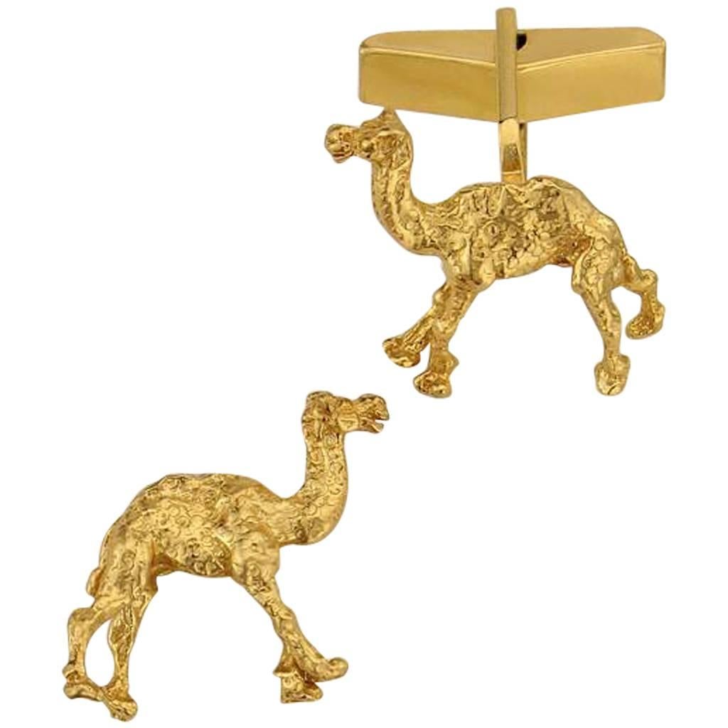 Camel Cufflink in Sterling Silver with 18 Karat Gold Vermeil For Sale