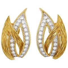 1970s French 18 Karat Yellow Gold and Diamond Clip-on Earrings 