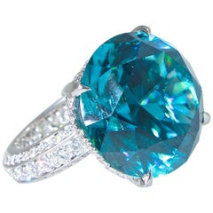 Gem Natural Blue Zircon and Diamond, Platinum Ring/Pendant by Pierre/Famille