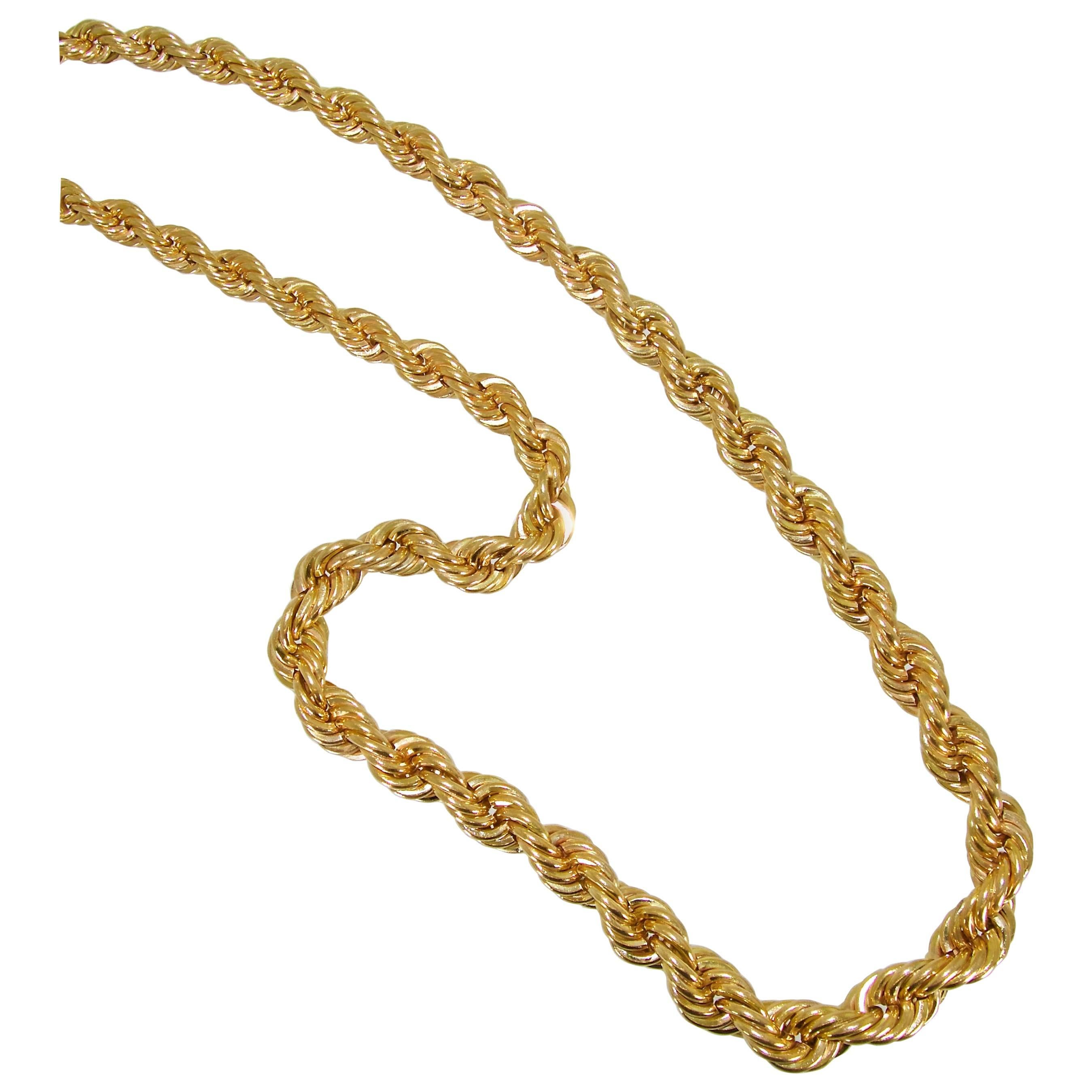 Gold Large Bold Twisted Motif Neck Chain