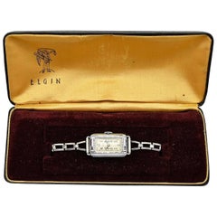 Elgin Damen-Armbanduhr aus Edelstahl mit manuellem Armband:: circa 1933