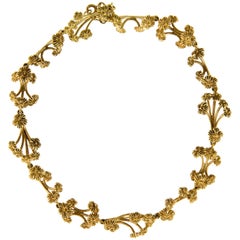 1978 Stuart Devlin, London, Gold Stylized Floral Collar