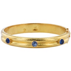 Elizabeth Locke Blue Sapphire Cabochon Yellow Gold Hinge Bracelet