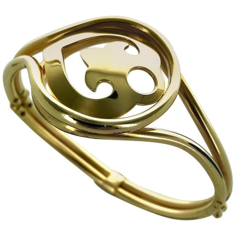 French O.J. Perrin Yellow Gold Heart Shape Bracelet Bangle