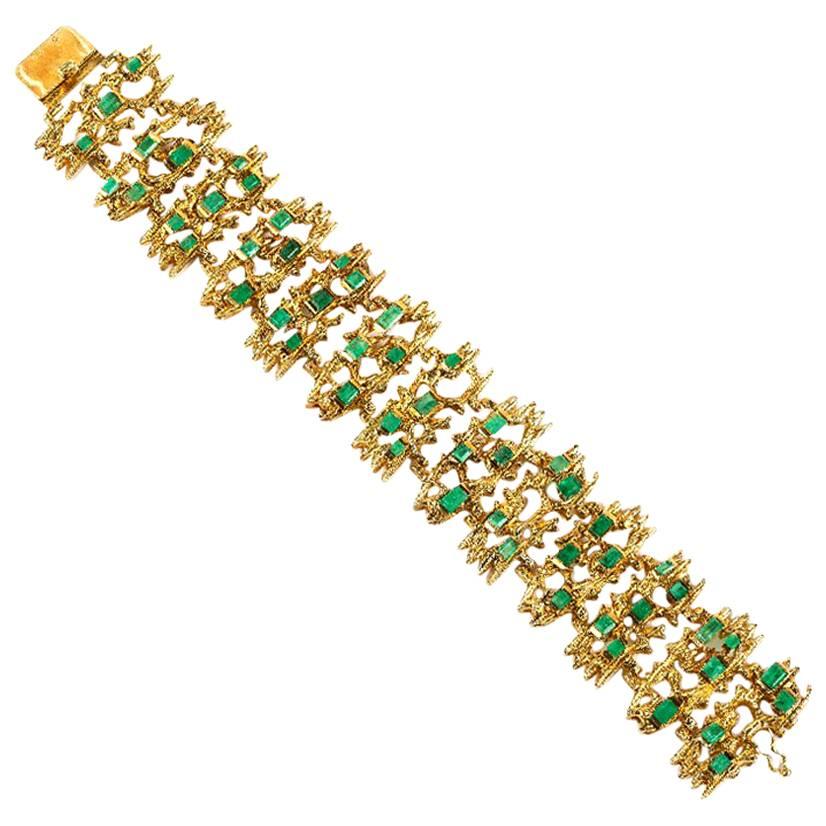 Emerald Hammered 18 Karat Gold link Bracelet For Sale at 1stDibs