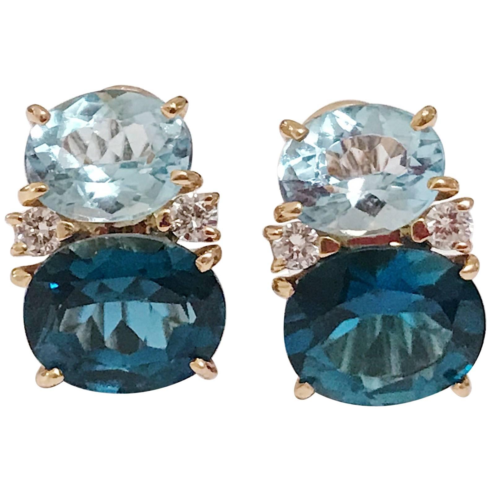 Boucles d'oreilles Gum Drop de taille moyenne avec topaze bleue bicolore et diamants