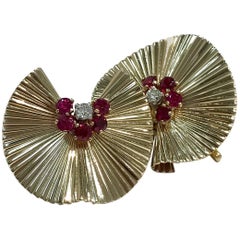 Retro/Vintage Gold Fluted Fan Diamond and Ruby Earrings