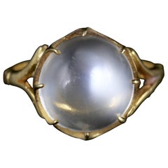 Antique Victorian Moonstone Ring 18 Carat Gold, circa 1900