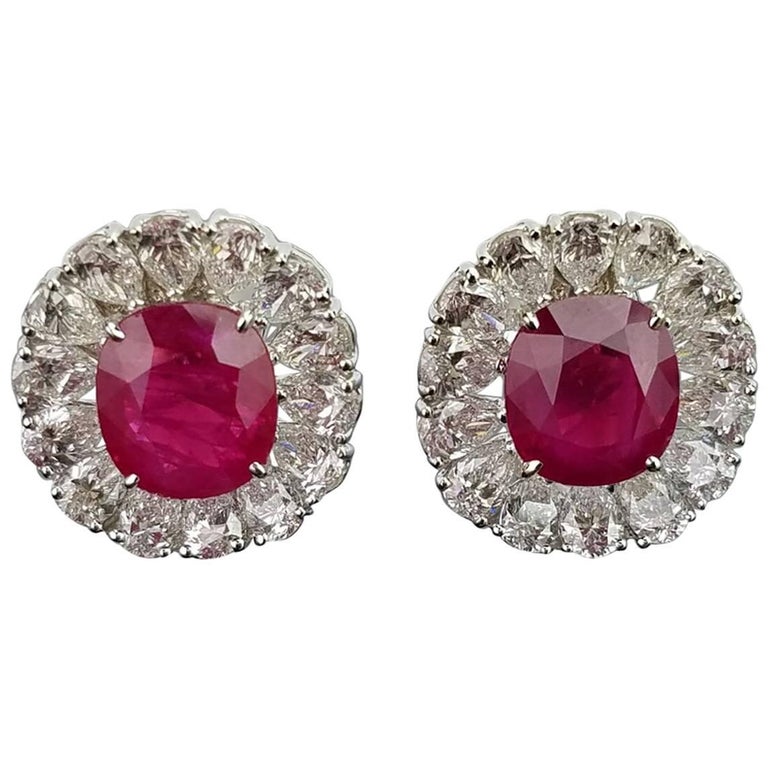 4.16 Carats Ruby and 3.78 Carats Diamond Cluster Earrings For Sale at