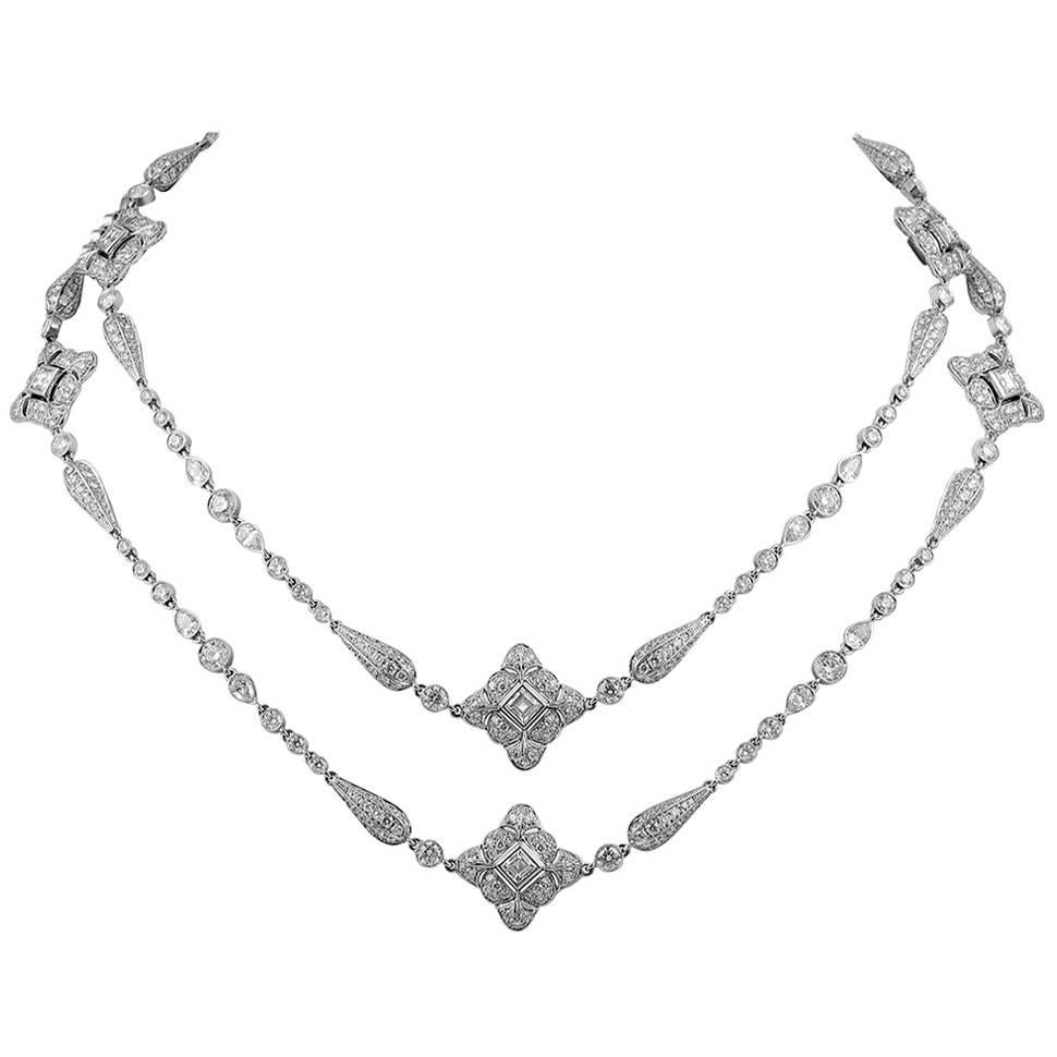 Collier opéra contemporain en diamants de style déco