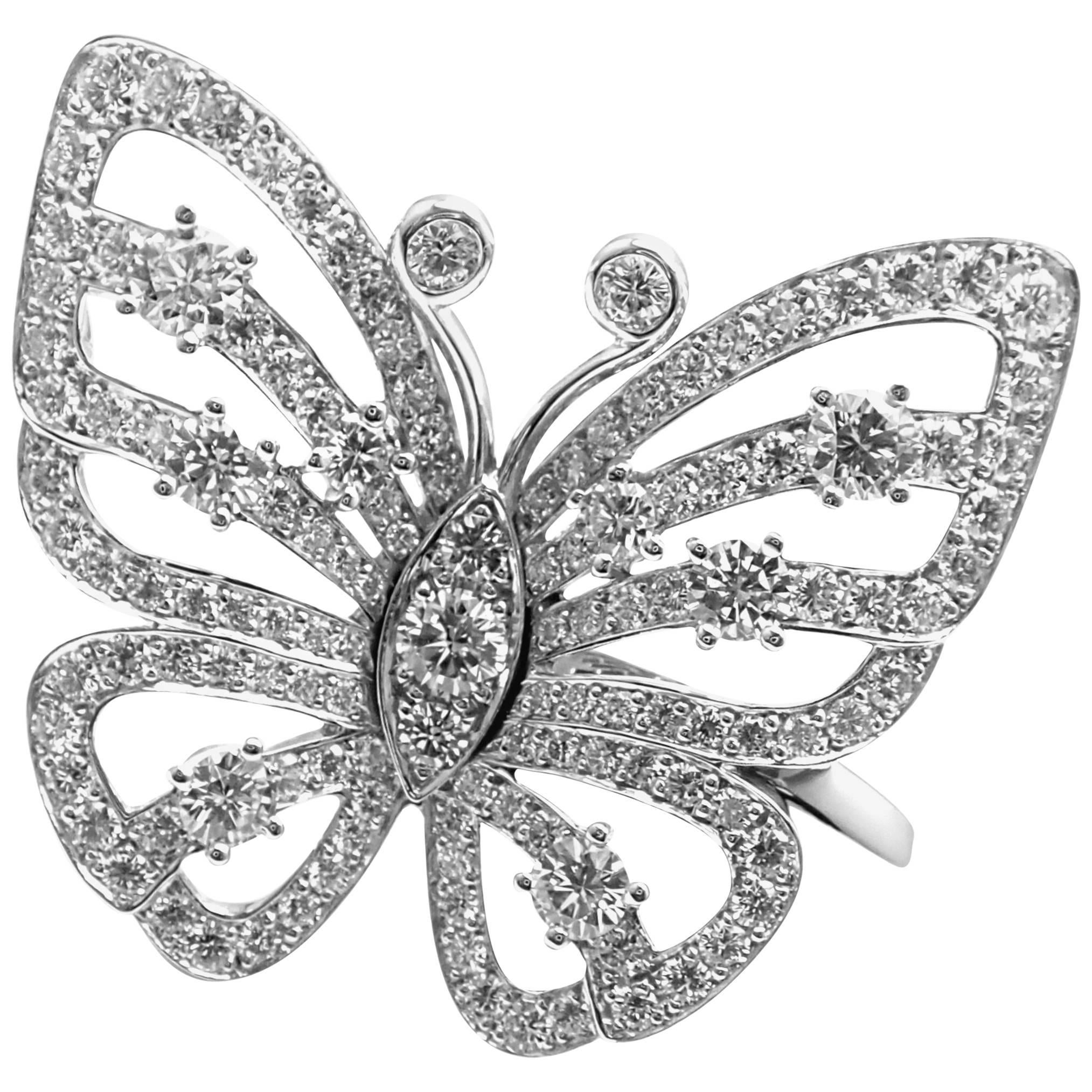 Van Cleef & Arpels Diamond Flying Butterfly Between Finger White Gold Ring