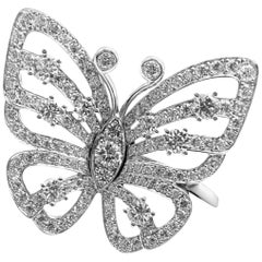 Van Cleef & Arpels Diamond Flying Butterfly Between Finger White Gold Ring