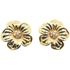 Van Cleef & Arpels Yellow Gold Diamond Flower Earclips
