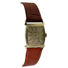 Vintage Wittnauer 14 Karat Yellow Gold Filled Art Deco Wrist Watch with Original Dial