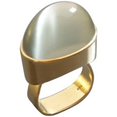 High Domed 1970s Mid-Century Modernist Green Moonstone Gold Cocktail Ring