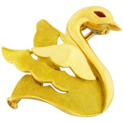 Mauboussin Ruby Swan Brooch 750 18 Karat Yellow Gold Pink Gold White Gold